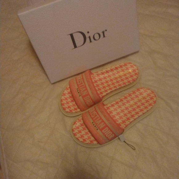 Christian Dior flip flops - Picture 1 of 6